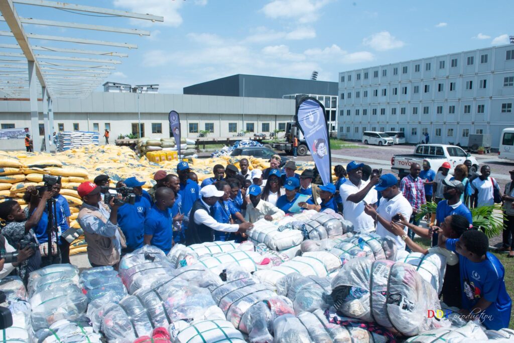 ASSISTANCE HUMANITAIRE-RDC:LA FONDATION ETIENNE TSHISEKEDI PROCÈDE A LA DISTRIBUTION DE VIVRES ET DE BIENS NON ALIMENTAIRES AUX SINISTRES DES PLUIES DILUVIENNES ET PERSONNES A MOBILITÉ RÉDUITE a4